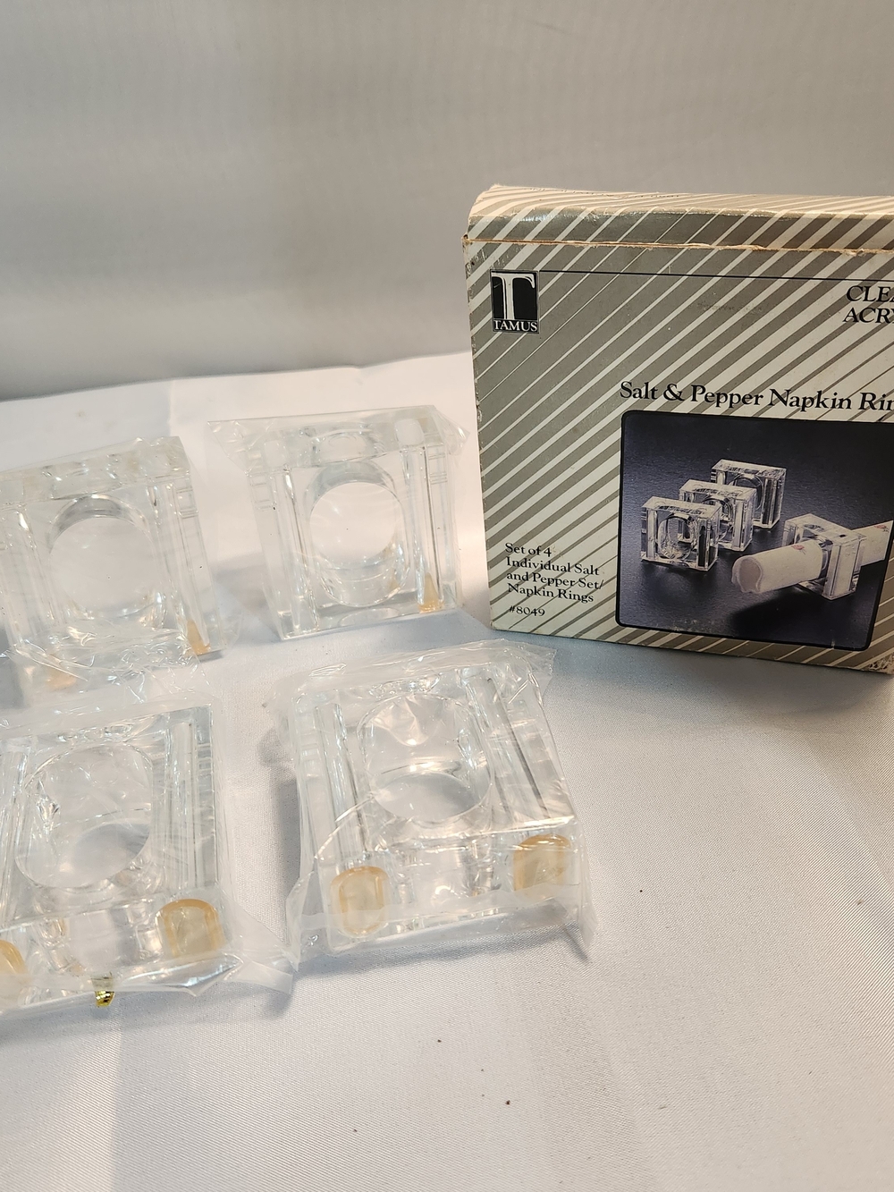 Clear Acrylic Salt And Pepper Napkin Rings Set of 4